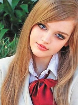 Adolescentes se Transformam para Ficarem Parecidas com Barbies 