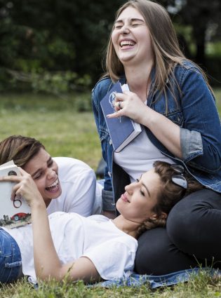 As 3 Fases da Adolescência e Como Ajudar os Seus Filhos
