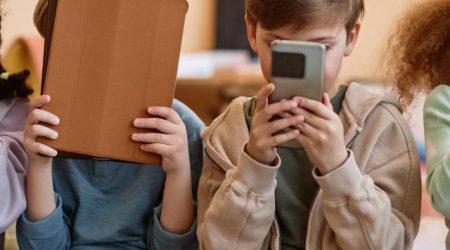 As 3 Fases da Adolescência e Como Ajudar os Seus Filhos