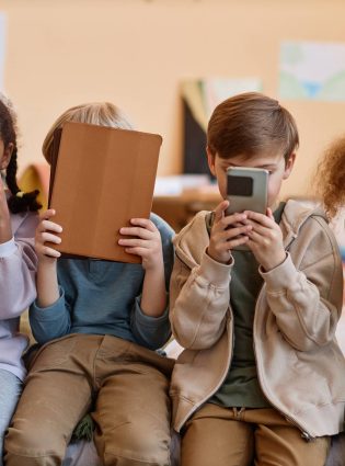 Vício em Internet pode afetar Comportamento e Desenvolvimento de Adolescentes